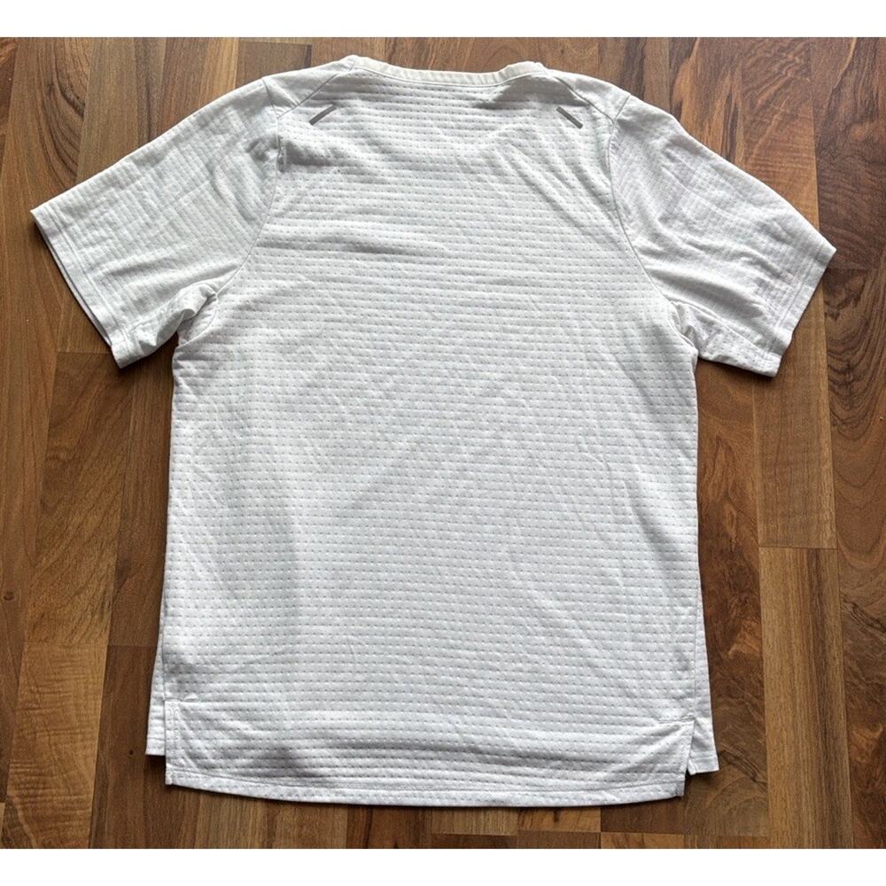 Nike Men’s Size S White Short Sleeve Dri-FIT Crew Tee Shirt - Picture 5 of 10